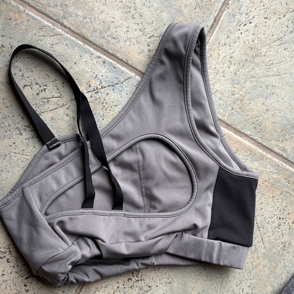 4 Gymshark Mauve Pink Grey Sports Bras,1 crop top and 1 pants Bundle Size s - Picture 8 of 14